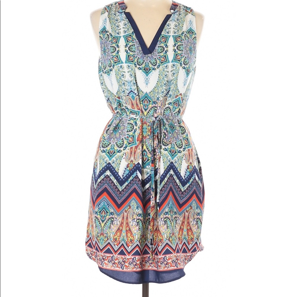 Fun shift dress with tie belt